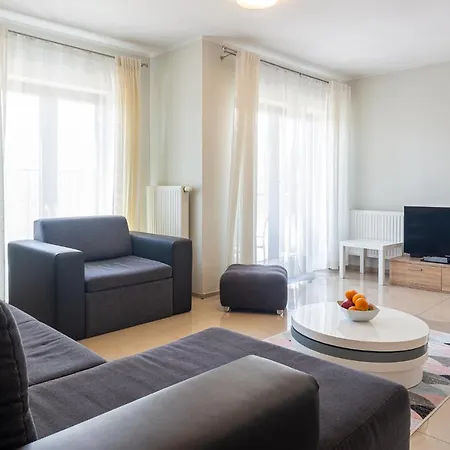 Panorama Z Widokiem Na Gory شكلارسكا بوريبا